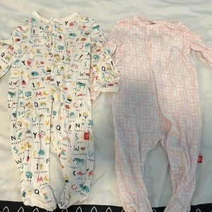 Lot of 2 Magnetic Me magnet pajamas size 0-3 VGUC